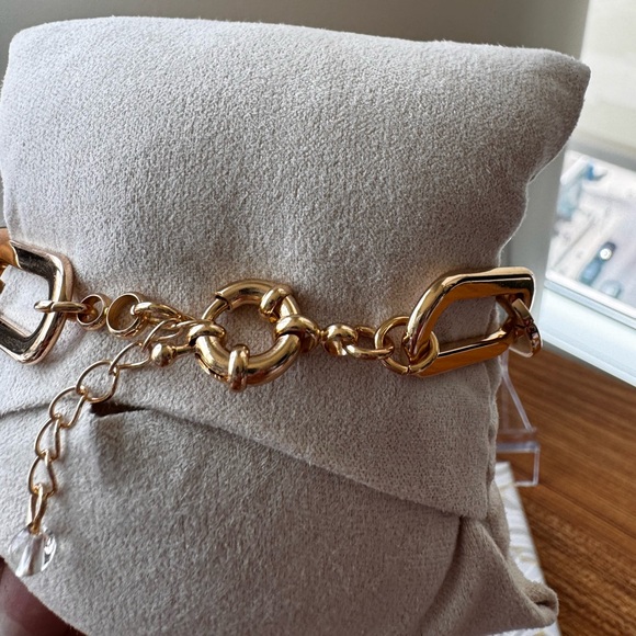 House of Harlow 1960 Gold Chunky Chain Link Bracelet - Picture 4 of 5